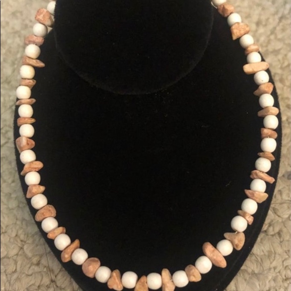 ❤️Handmade pink shell and white beaded anklet